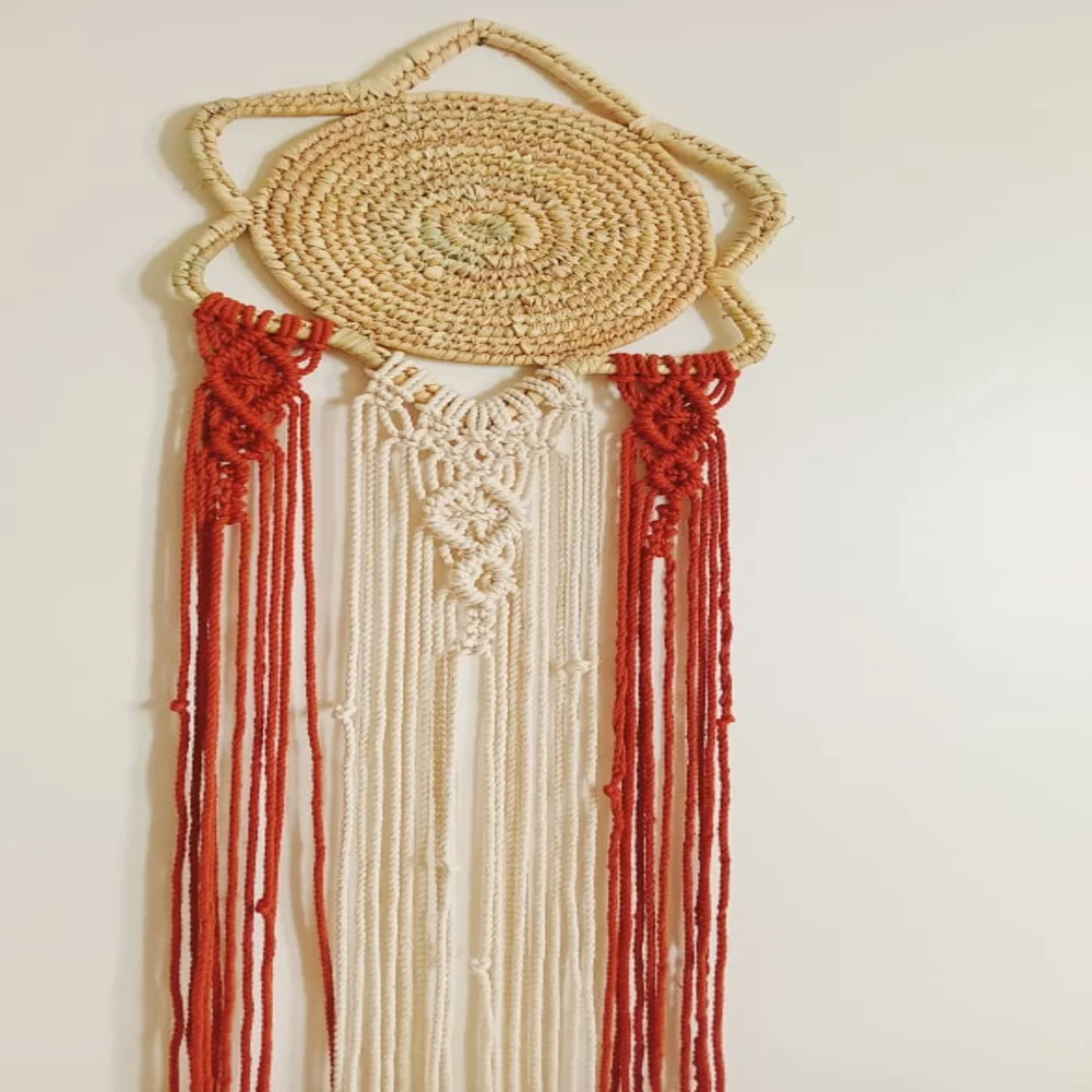 معلقة خوص ومكرمية